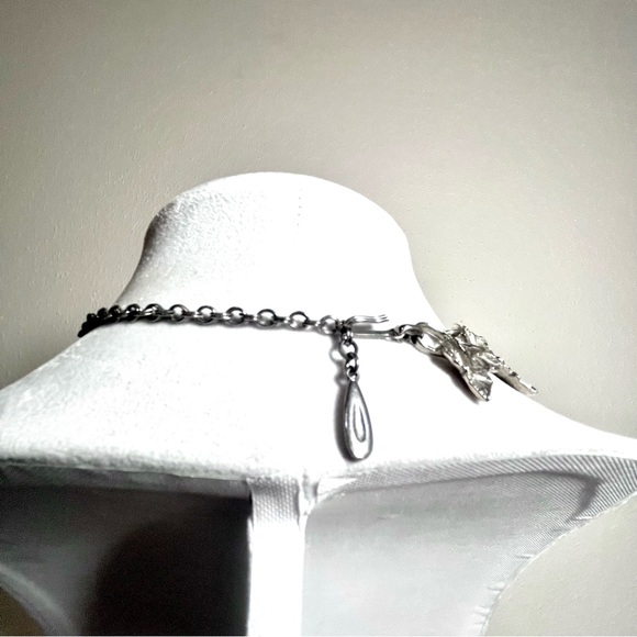 Vintage silvertone ivy necklace - Picture 2 of 3